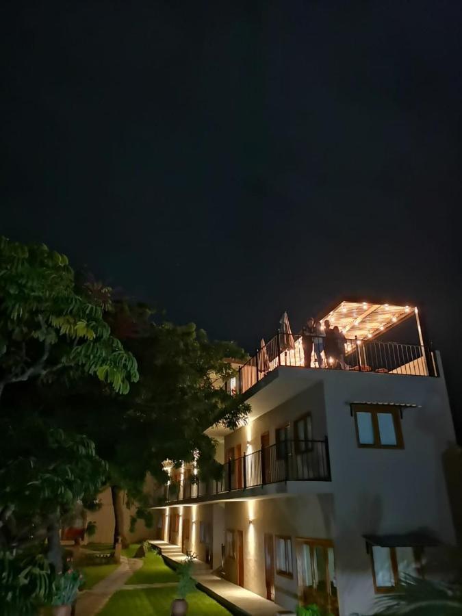 Hotel Artesanos 11 By Rotamundos Tepoztlán Exterior foto